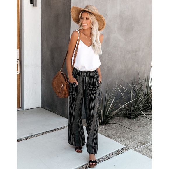 🖤🌿 Must Have Pants - Picture 1 of 3